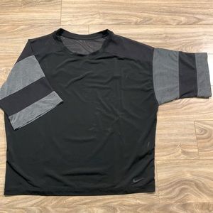 Nike Dry Fit & Mesh Top